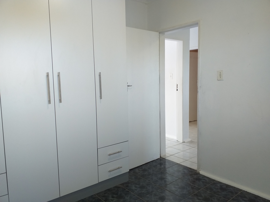 To Let 2 Bedroom Property for Rent in Southernwood Eastern Cape